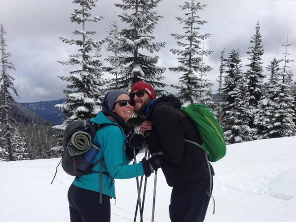 佛山睿牛沖鋒衣代工廠定做ODMOEM，二十年戶外服裝加工經(jīng)驗(yàn)