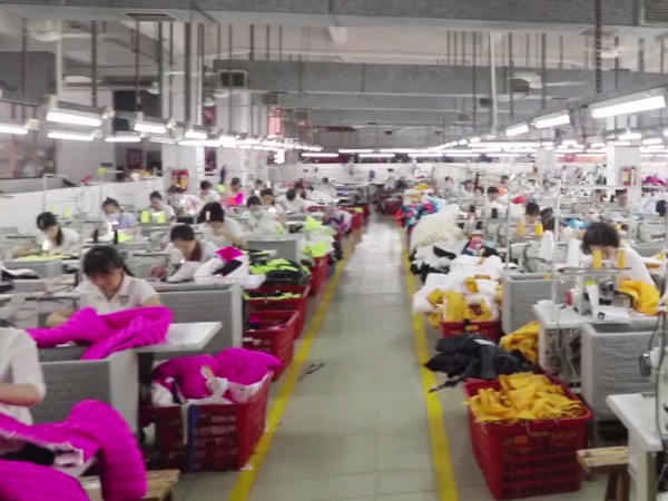 企業(yè)工廠為什么一定要定制團(tuán)隊(duì)工作服裝？