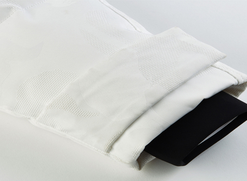 品牌羽絨服生產(chǎn)廠家制作定制羽絨服