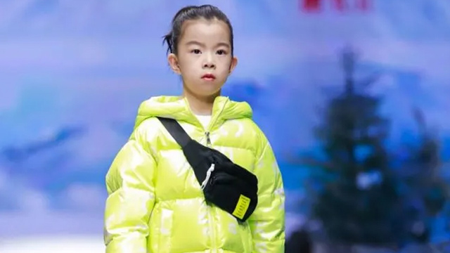 找羽絨服加工廠定制羽絨服一般生產(chǎn)周期是怎樣的？