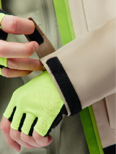 高端硬殼防水壓膠沖鋒衣貼牌代工